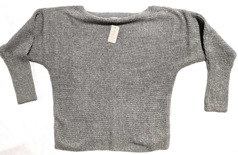 New MAURICES Waffle-Knit Long-sleeve Top (Size Small)