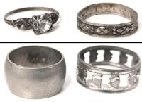 4 Vintage Rings : Stamped Sterling Size 7 Band, Stamped Sterling Signed MH Size 6.5 Ring w Clear Stone, Size 4.5 Signed UNCAS Toe Ring & Size 7.5 Heart Band
