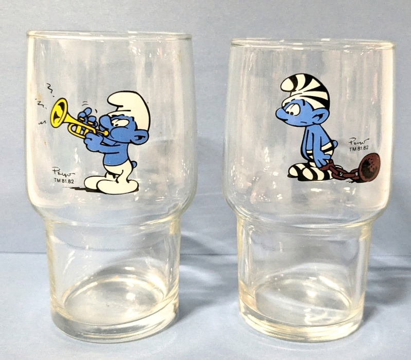 2 Vintage 1982 SMURF Drinking Glasses