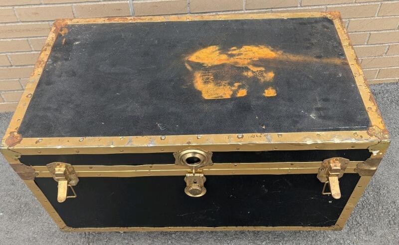 Vintage Steamer Trunk. 35" by 19.5" by 19" Lock present but untested. No key.