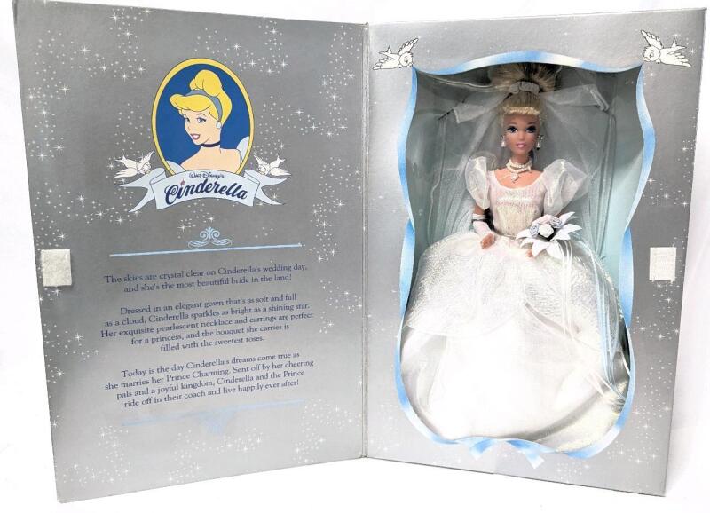[NRFB] Vintage 1995 WALT DISNEY WEDDING CINDERELLA Barbie Doll