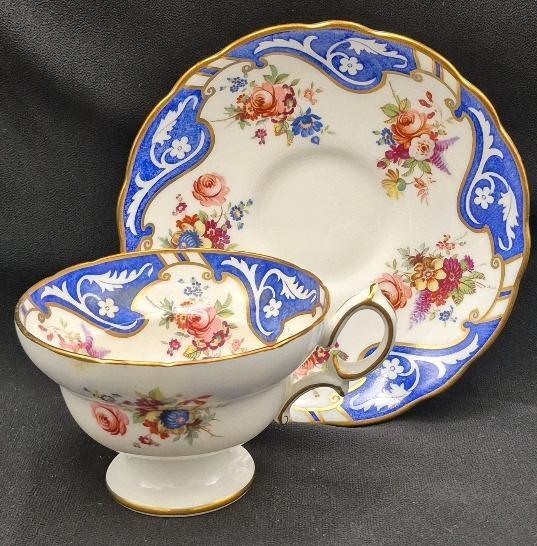 Lovely Vintage Hammersley Teacup & Saucer