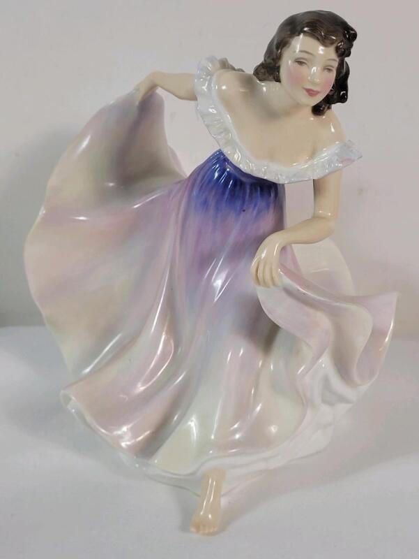 Vintage Royal Doulton " The Gypsy Dancer " Figurine , HN 2230 . Measures 7" tall . Top Shelf Piece - Small crack on wrist