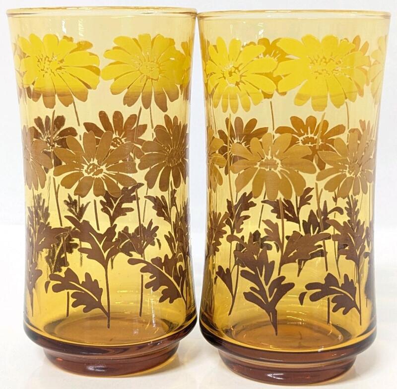 Pair of MCM Vintage Signed LIBBEY Amber Glass Yellow Ombre Daisy Pattern Drinking Glasses, 5.25" Tall, No Chips or Cracks