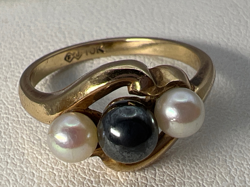 Vintage 10K yellow Gold Pearl Ring stamped