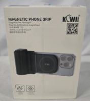 New In Box | Kiwi Magnetic Phone Grip