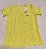 New sz XSmall Women's FIGS Catarina One Pocket Scrub Top Retails for $58