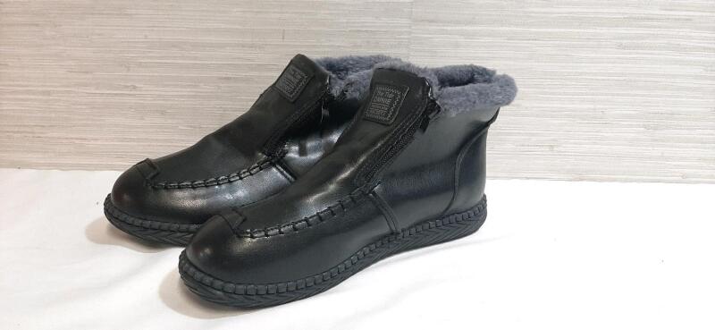 New Pair of Women's Fur Lined Winter Boots | Size 10.5