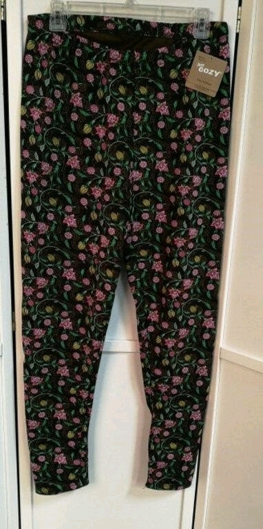 <br/>NEW! Just Cozy Leggings size XL