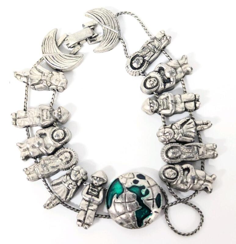 Adorable Vintage We Are the World Slide Bracelet Marked S-80, 7" Long