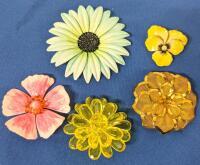 5 Funky Flowers Vintage Brooches: Enamel, Metal Mesh & Chunky Plastic Daisy - Up to 3.15" Diameter