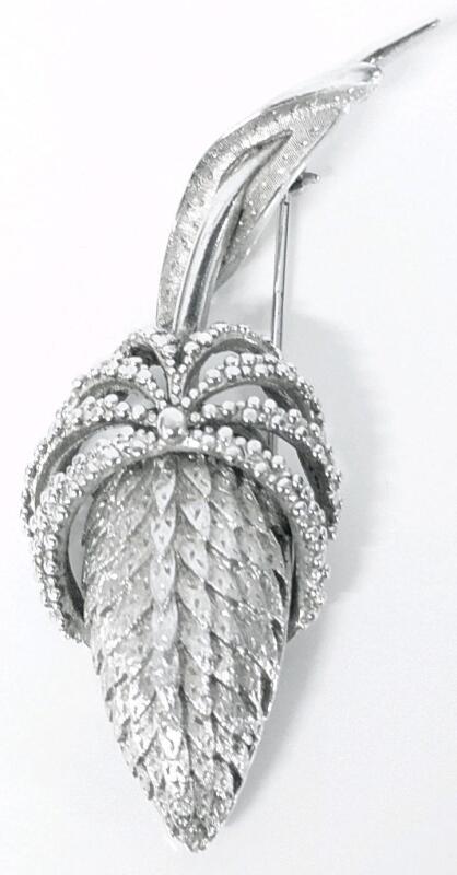Signed Vintage CORO Floral Seed Pod Brooch , 3" Long