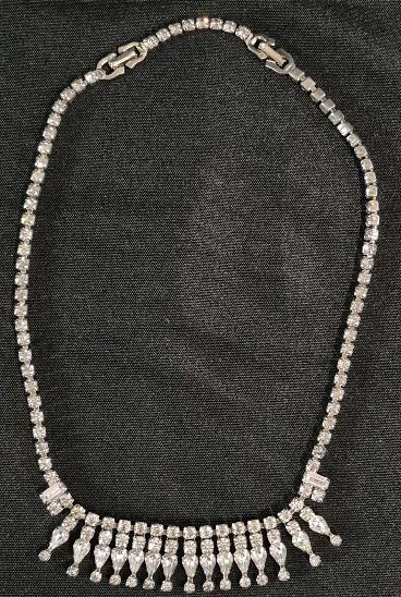 Stunning SHERMAN Rhinestone Necklace With Extender 17.15" Long with Extender