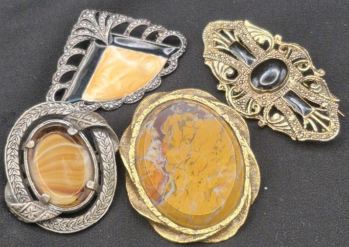 4 Vintage Brooches - Miracle Brooch