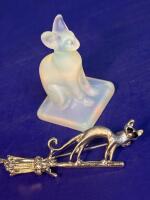 Crystal Carving Opalite Sphinx Cat Mini 1.5&rsquo;&rsquo; Crystal Cat / Vintage Style Flying Cat on Broomstick Brooch 2 tone with rhinestones 1.8&rsquo;&rsquo;