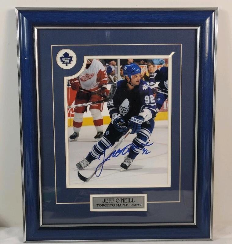 Toronto Maple Leafs #92 Jeff O'Neill Signed Framed Photo , No COA . Measures 14.5"&times;17 &frac34;" .