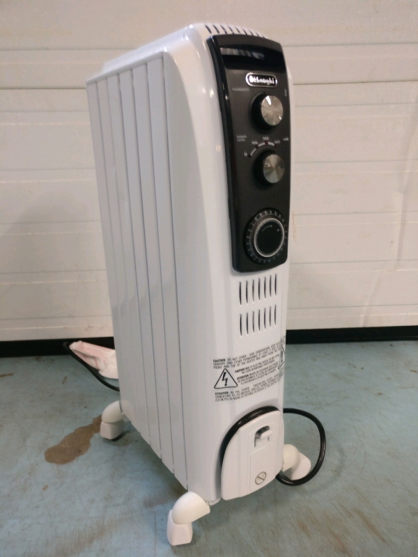 Delonghi 1500W Full Room Radiant Heater