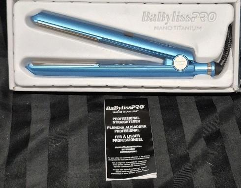 As New BaByliss Pro Nano Tiranium Digital Flat Iron - 1" Barrel up to 450 Degrees