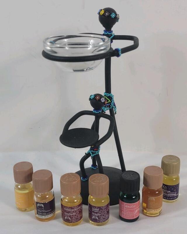 Body Shop 2-Figure Free Standing Aroma Oil Burner w/8 Aroma Home Fragrance Oils .