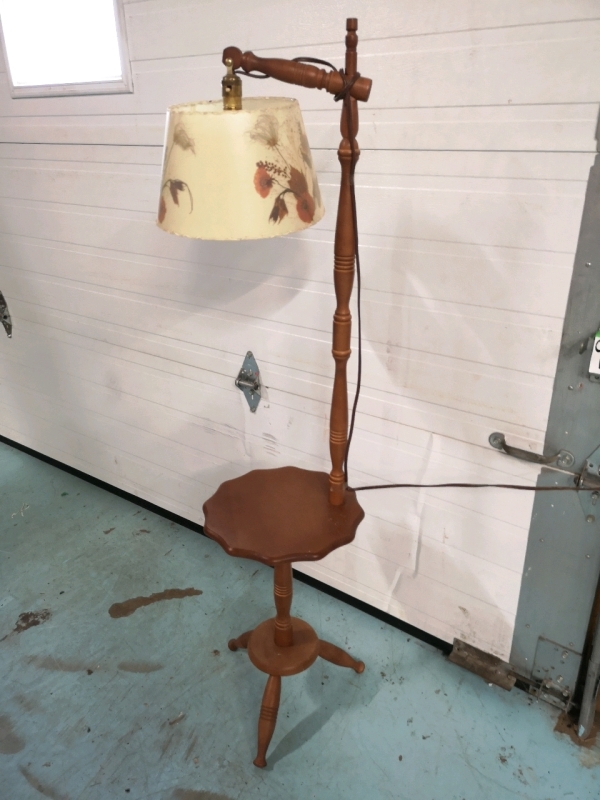 Vintage Wooden Lamp with Table - Working