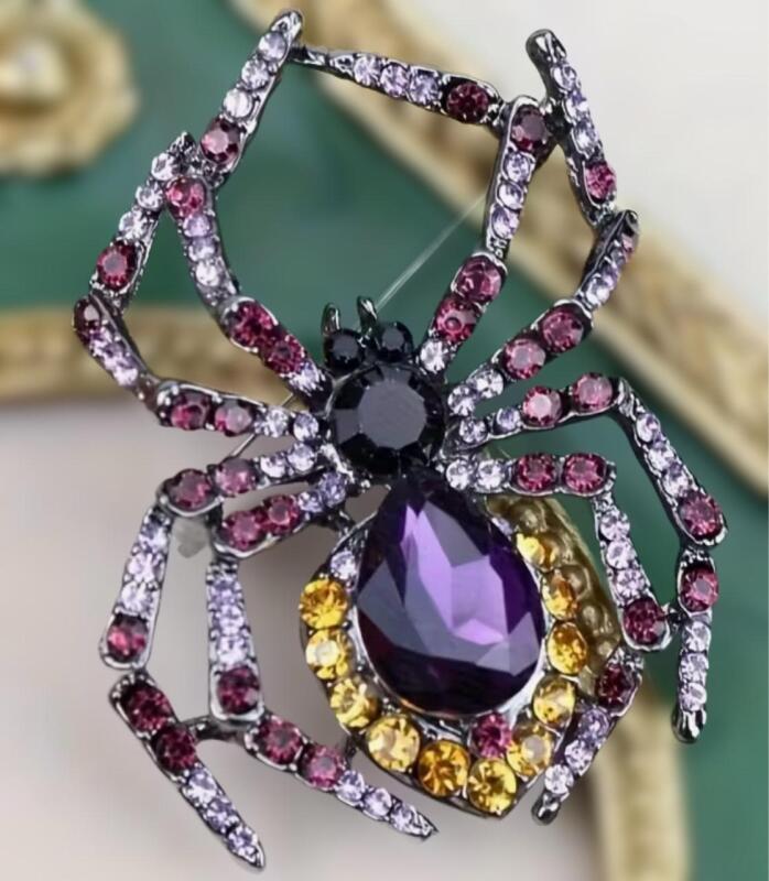 Baroque Vintage Inspired Spider Brooch Elegant Purple Citrine Rhinestones Statement Piece Approximately 2.25 x 1.75&rsquo;&rsquo;