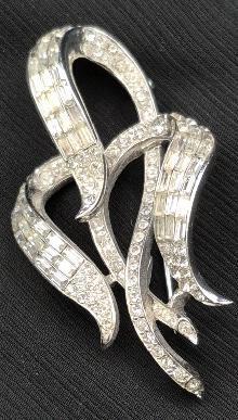 STUNNING Vintage Pegasus CORO Brooch with Clear Rhinestones - 2.75" Long