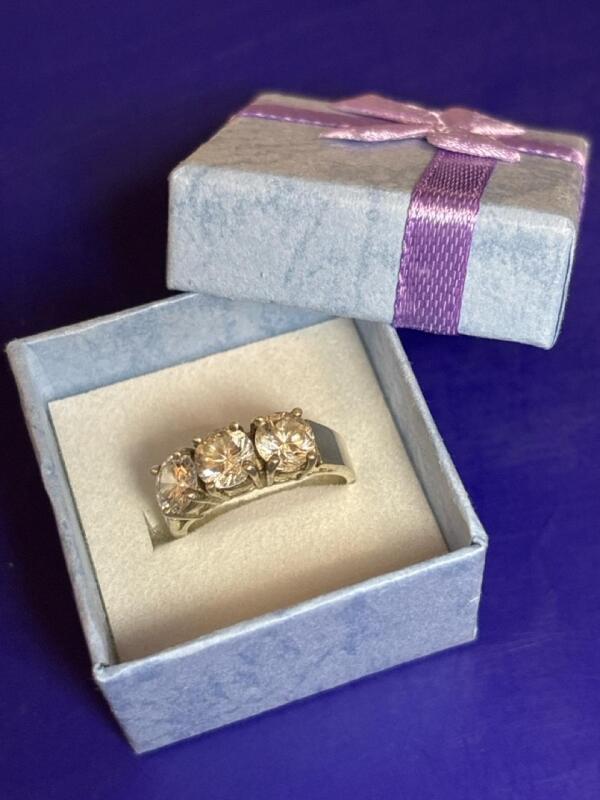 Stamped 925 Sterling Prong Set Cubic Zirconia Trinity Ring signed CZ Size 6.5 High Facets