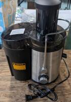 QCEN Power Juicer. Tested for power. 13" Tall