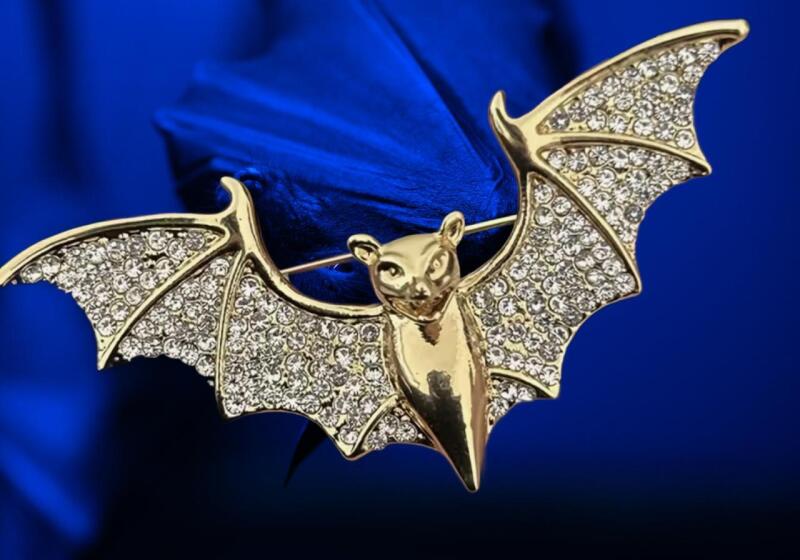 Elegant Batwing Design Rhinestone Brooch Luxurious Sparkling Rhinestones approximately 1 x 2.5&rsquo;&rsquo;