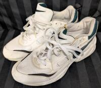 Size 9 Men's Nike Shoes. Mild Wear.