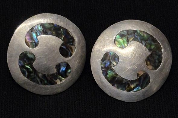 Beautiful Signed Taxco Mexico 925 w/ Abalone Inlay Screw Back Earrings 1" diameter