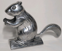 Vintage Aluminum Squirrel Nut Cracker , 8 1/4"×5.5" , Working