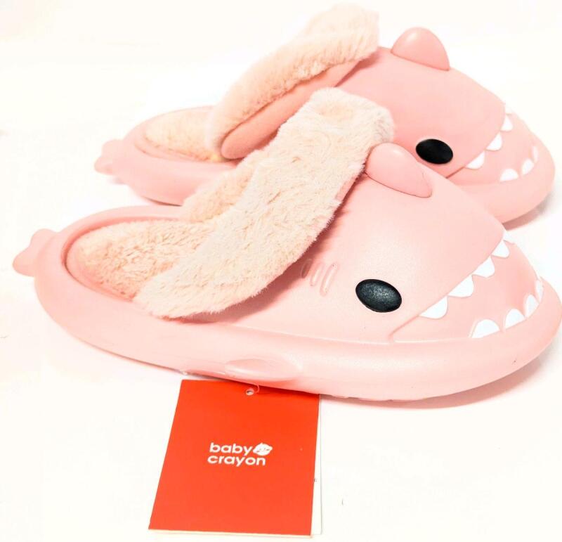 New Size 220 (9.5" Long) Kids/Teens BABY CRAYON Adorable Fuzzy Lined Pink Shark Slippers