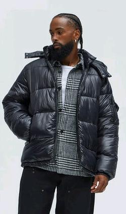 New sz Medium Men's Nova Men Nixer Puffer Jacket Retails for $71