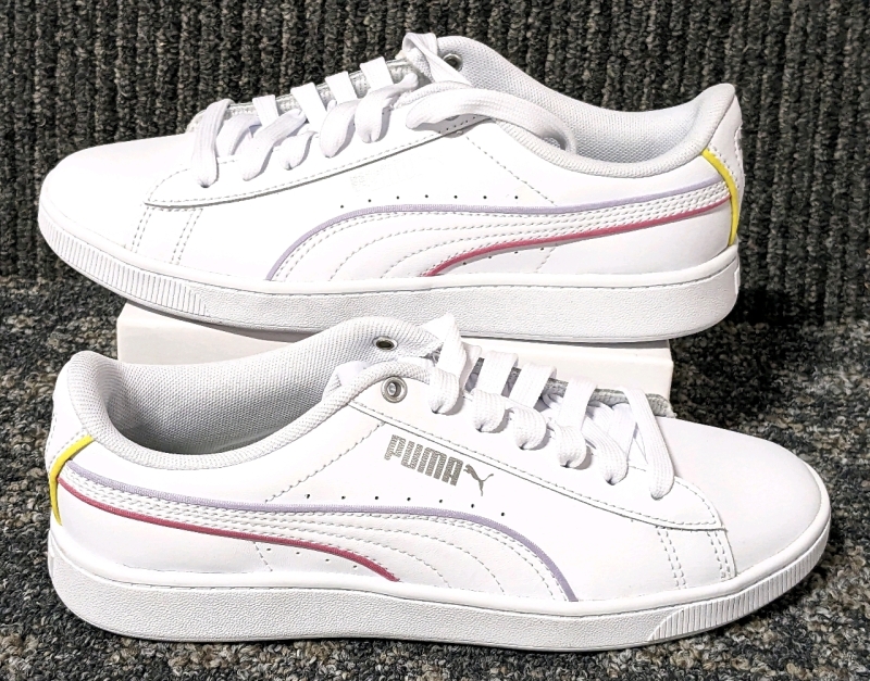 New PUMA Ladies Vikky Shoe: White (Size 6)