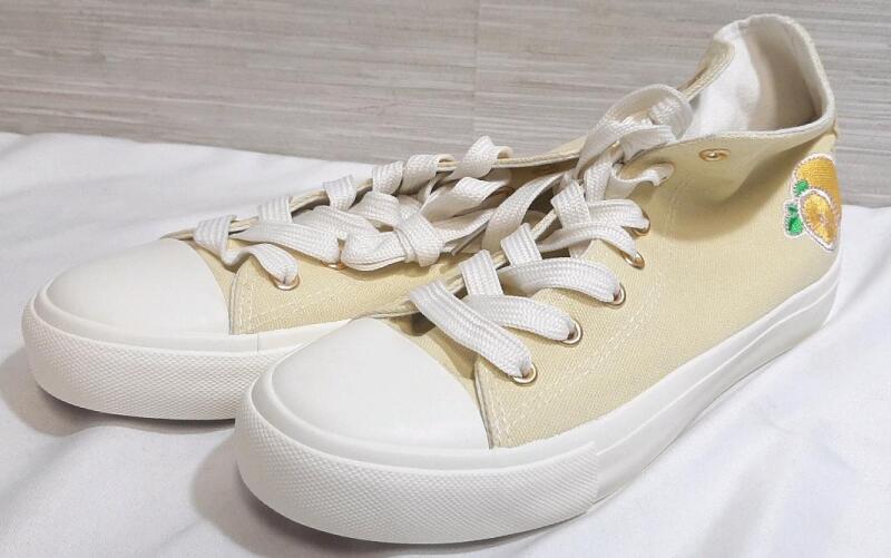 New Pair of Lemon Sneakers | Size 9