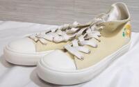 New Pair of Lemon Sneakers | Size 9