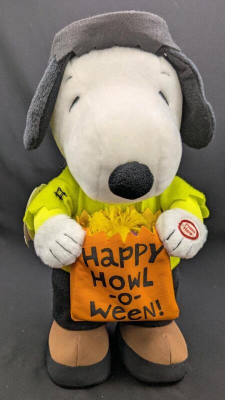 As-New Hallmark FRANKENBEAGLE Peanuts' Snoopy & Woodstock Animatronic : Spooky Howling & Music Plays While Woodstock Shakes + Peeks Up Out of the Bag! (Working) 12" Tall