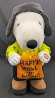 As-New Hallmark FRANKENBEAGLE Peanuts' Snoopy & Woodstock Animatronic : Spooky Howling & Music Plays While Woodstock Shakes + Peeks Up Out of the Bag! (Working) 12" Tall
