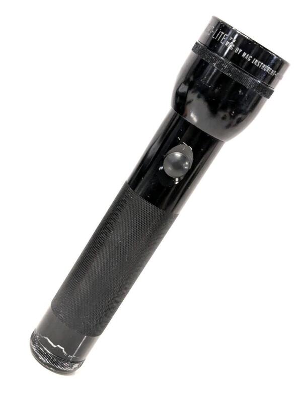 Working MAG-LITE Flashlight 10" Long