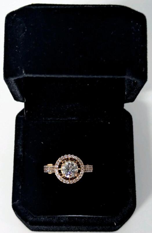 NEW 18K Gold Plated 1.0ct Simulated Diamond Halo Ring - Size 7.0