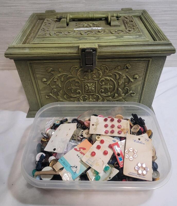 Vintage Plastic Sewing Chest w/Small Bin of Buttons . Chest measures 14"&times;10"&times;9"