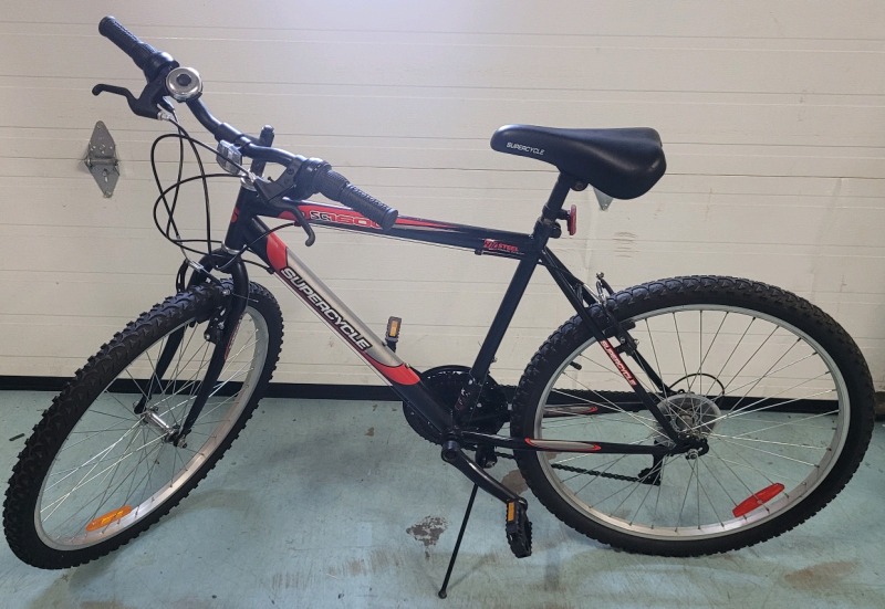 Supercycle 26" SC1800 18 Speed Mountian Bike , Excellent Condition