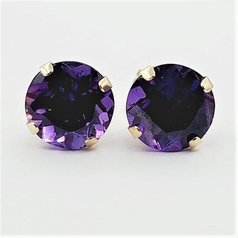 14KT Yellow Gold Natural Amethyst Round Earrings, Retail $350.00. Amethyst is the birthstone for February.