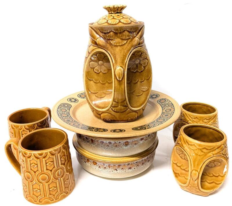 MCM Vintage 6.5" Owl Coffee Pot & 2 Matching 4" Mugs Made in Japan, 2 Geometric 3.75" Mugs Japan, 2 Mikasa "Nature's Song" C1050 6.25" D Bowls, 9" Kiln Craft England Plate