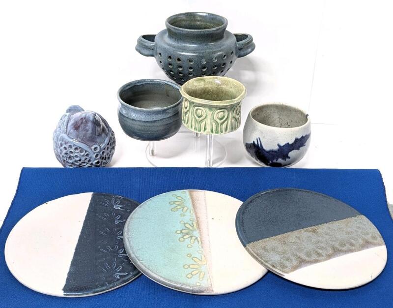 8pc Vintage Handmade Pottery, 7 Pieces Signed: 3&times; HILLSDALE POTTERY Stoneware Trivets 6.8" , 3&times; Small Plant Pots, Bird Figire & Handled Berry Bowl