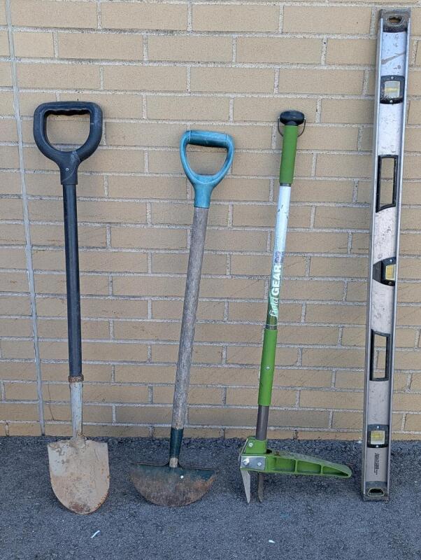 Metal Shovel + Edger, Field Gear Lawn & Garden Weeder & 48" Long Johnson Bubble Level, Note: Damage to Shovel Head (Pictured)