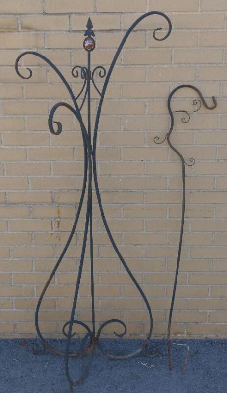 2 Metal Garden Plant Stands