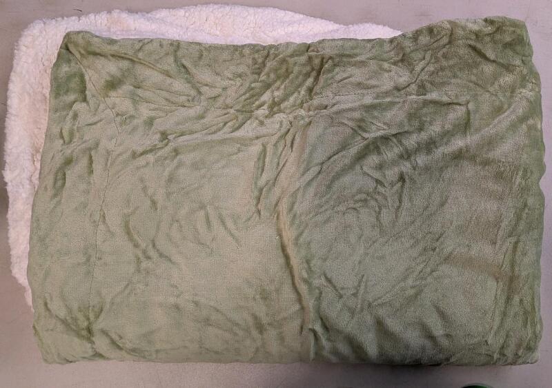 As New Super Soft and Fuzzy Blanket. 65" by 90"