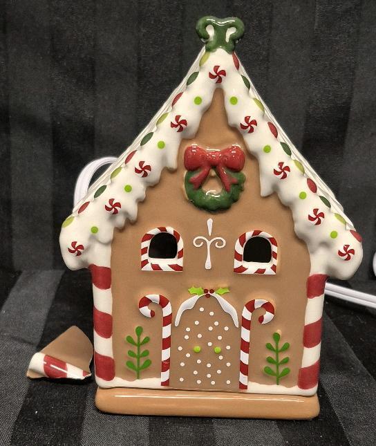 Adorable Ceramic Gingerbread House Wax Warmer - Working With Bulb 6.25" Tall